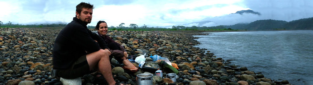 Lunchtime on the river - Manu National Park